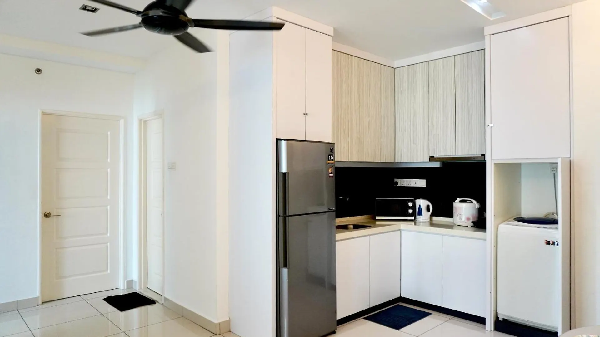 Gurney Drive Mansion One Serviced Apartment Джорджтаун